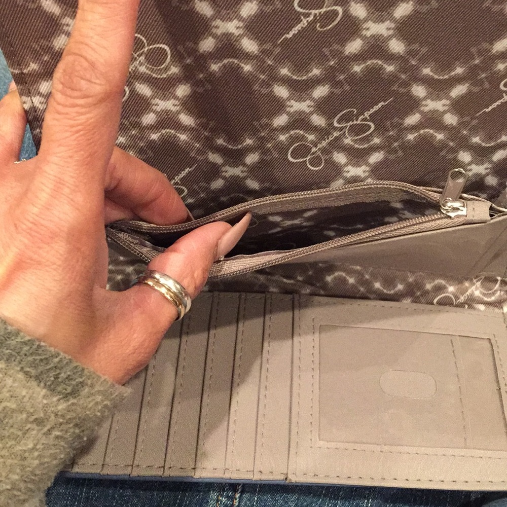 Jessica Simpson wallet - Picture 4 of 7